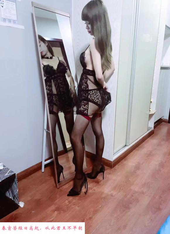 可以抱起来玩的美女 第2张
