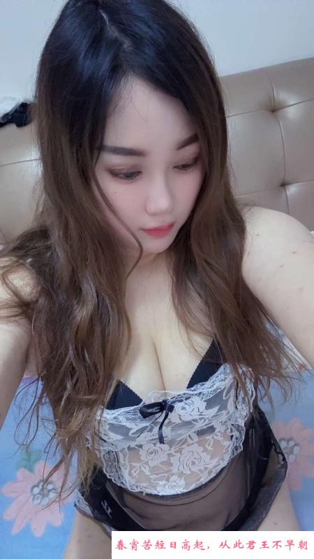 后入深喉骚妇 第1张