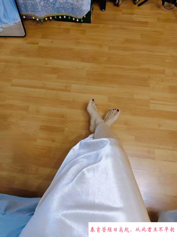 骚气十足的少妇 第2张