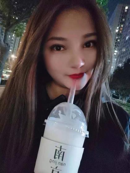 雨花万科九都荟的妹子 第2张