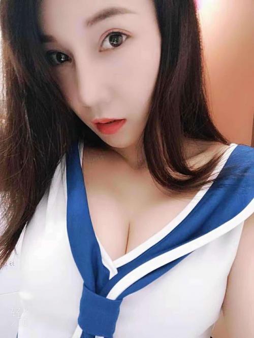 海珠恬恬：450这个价位，36F大胸的确少见 第1张