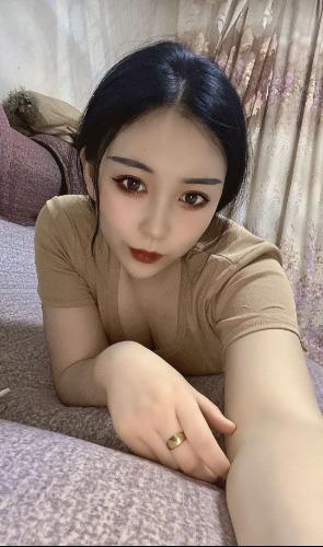 体验武昌区翘臀小柒，后入超爽，水多 第2张