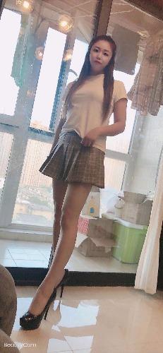 叫声甜美的妹子 第1张
