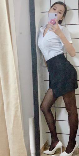 南山兼职美腿女孩 第3张