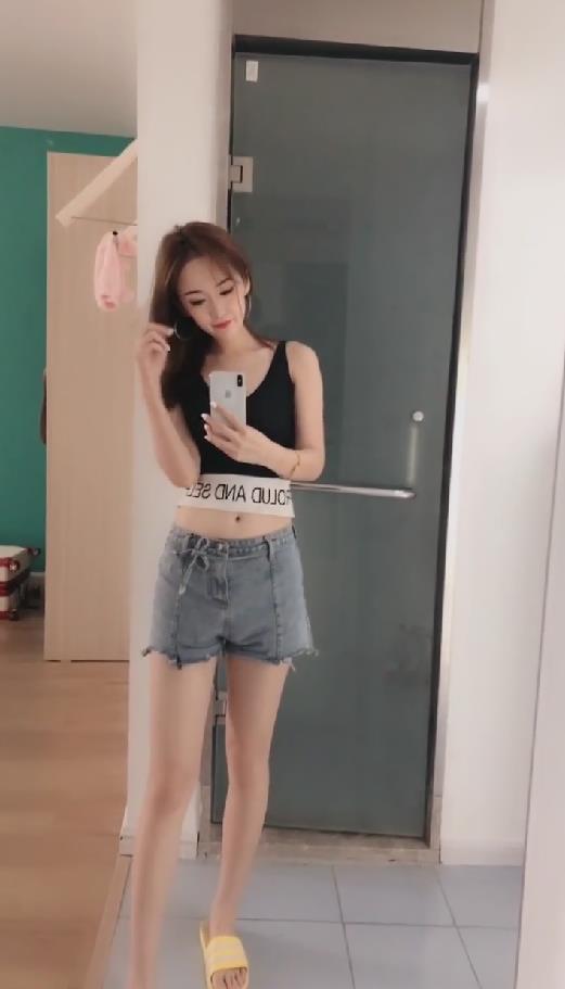 验证杭城很有征服感的妹子娇喘表情给力 第1张