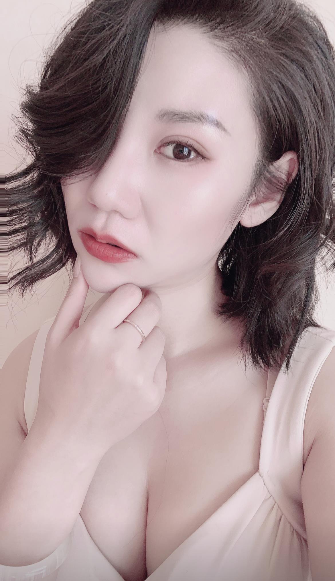 恒大云报华府小姐姐 第2张