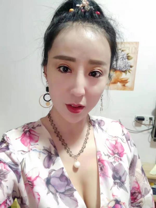 杭州滨江风骚熟女 第1张