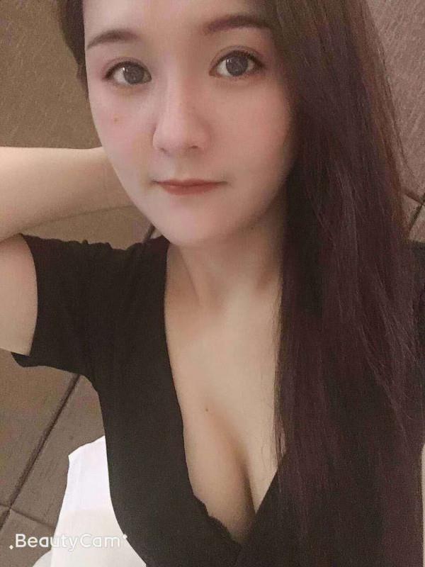 刚来的广东美女 第1张