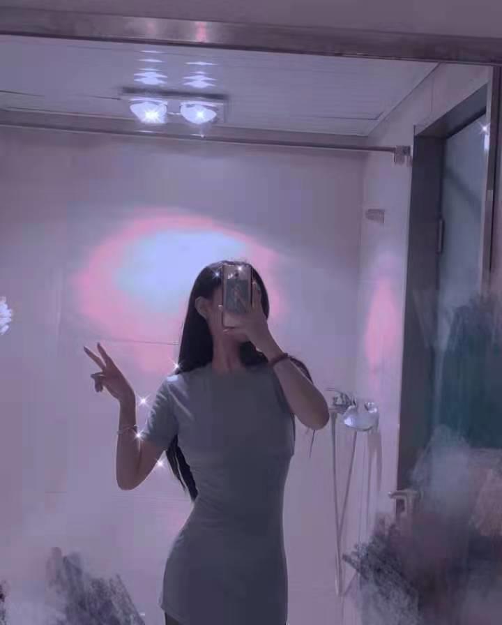 秦皇岛的小姐姐 第1张