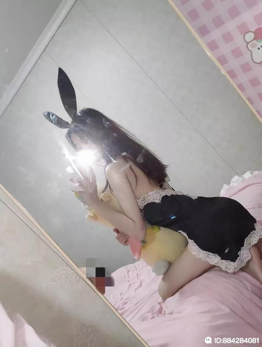 极品身材好皮肤白嫩，不太好约 第2张