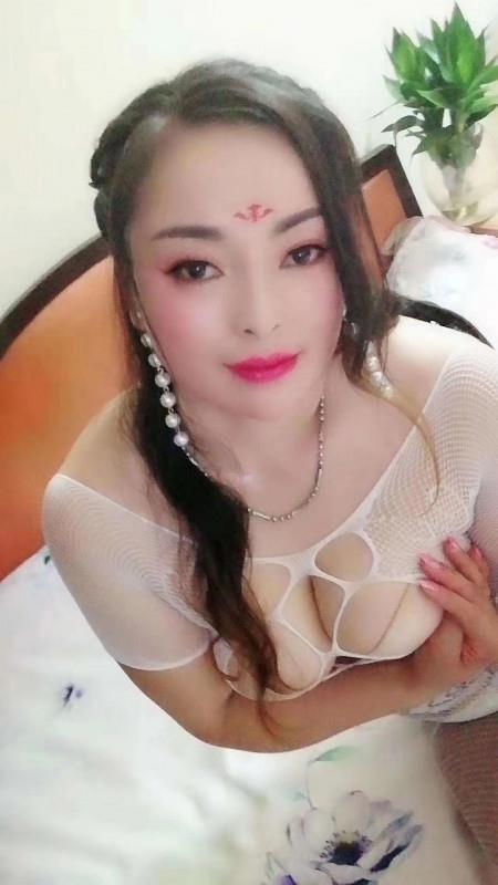 可圣水的巨乳熟女 第2张
