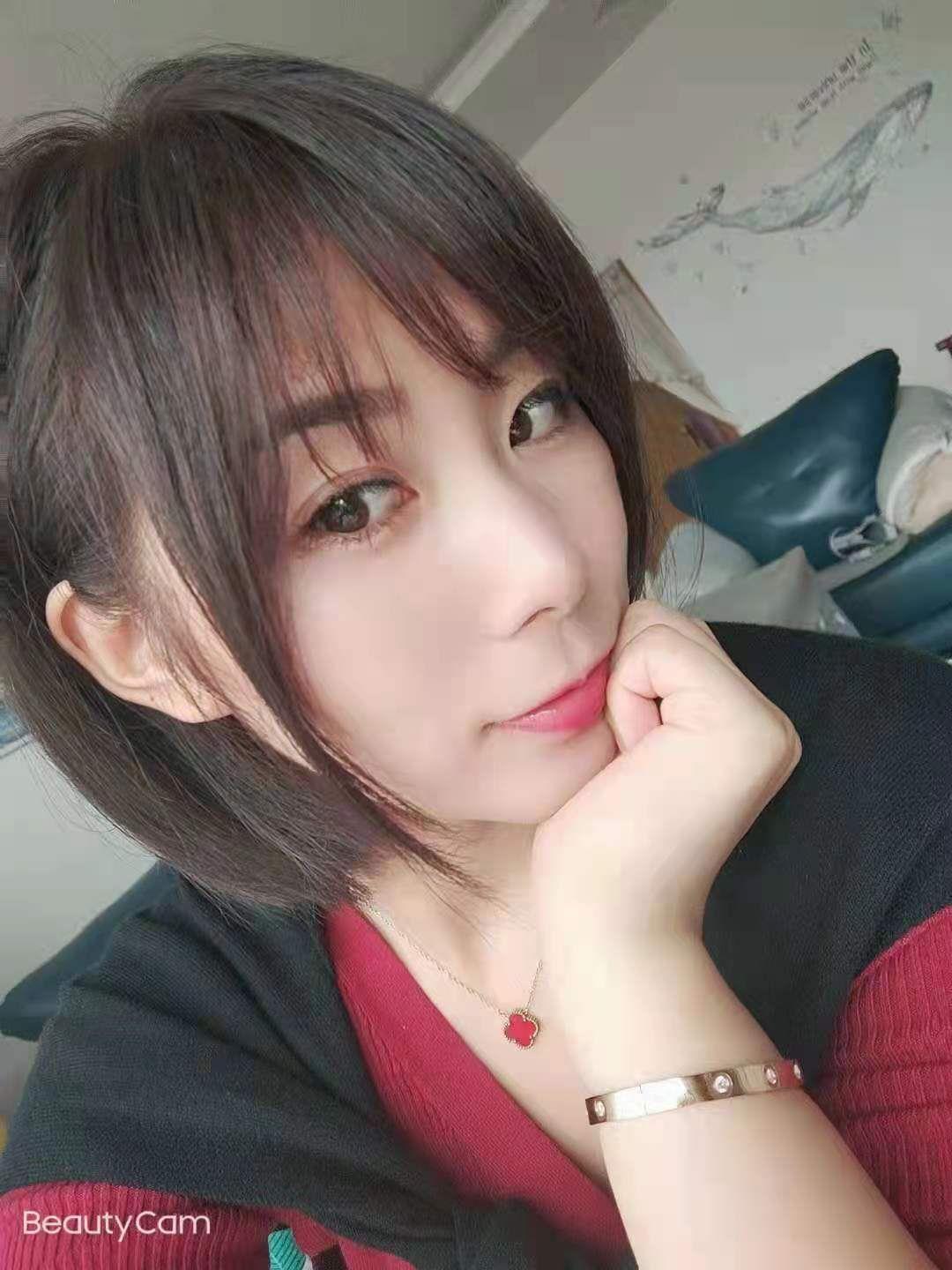武汉前凸后翘小蜜臀 第2张