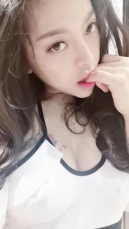 栖霞笑笑 第1张