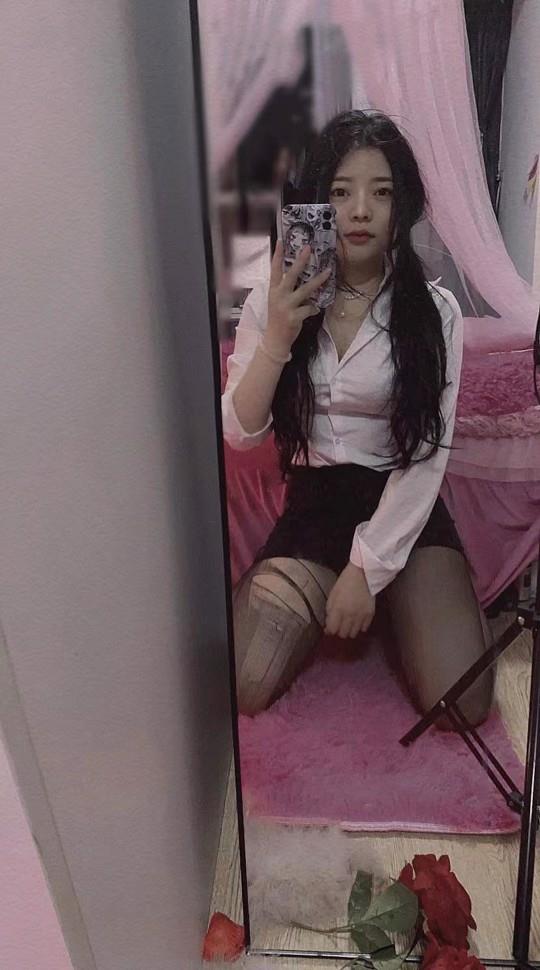 济宁服务型的一个妞 第2张