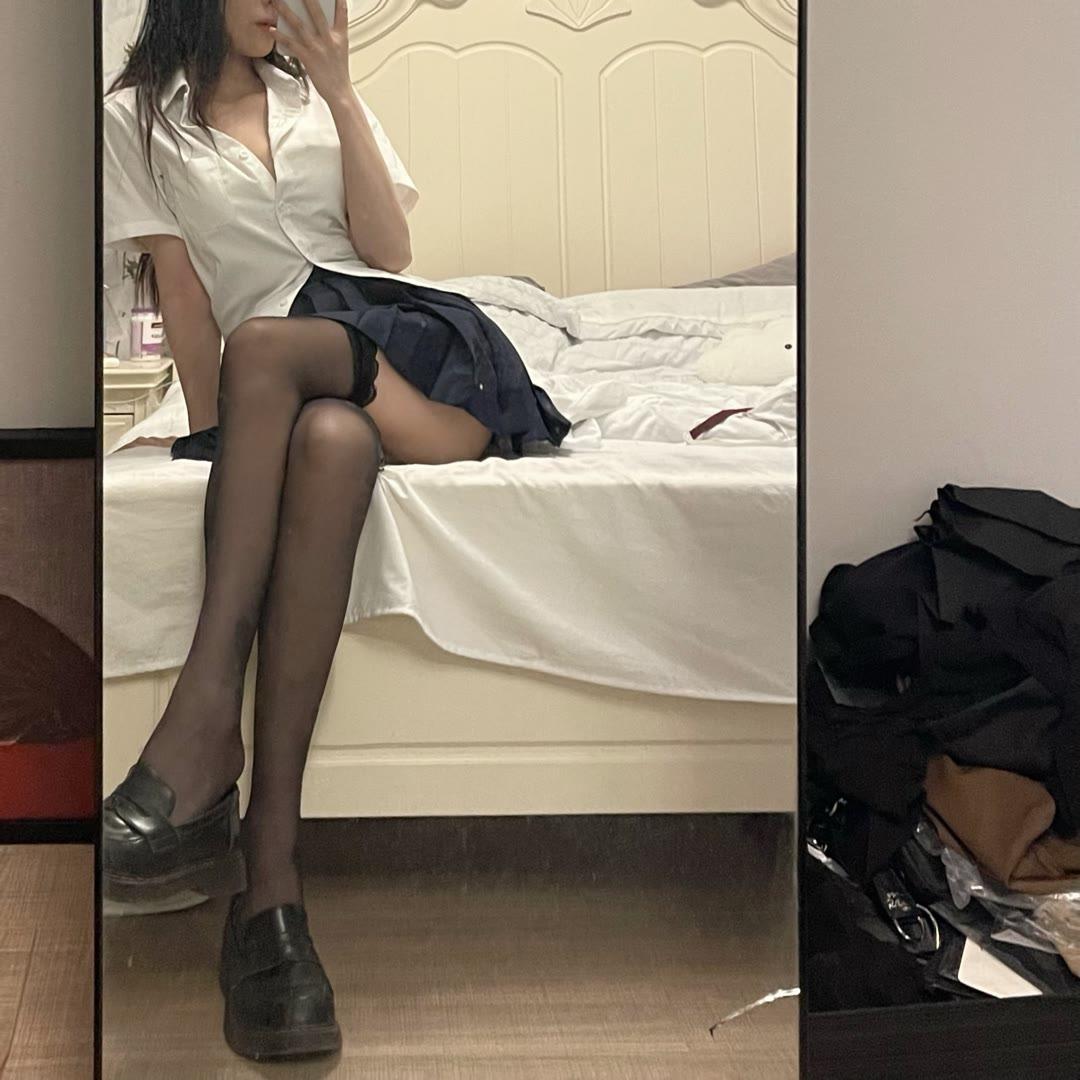 南通崇川区丝袜辣妹小鹿 第3张