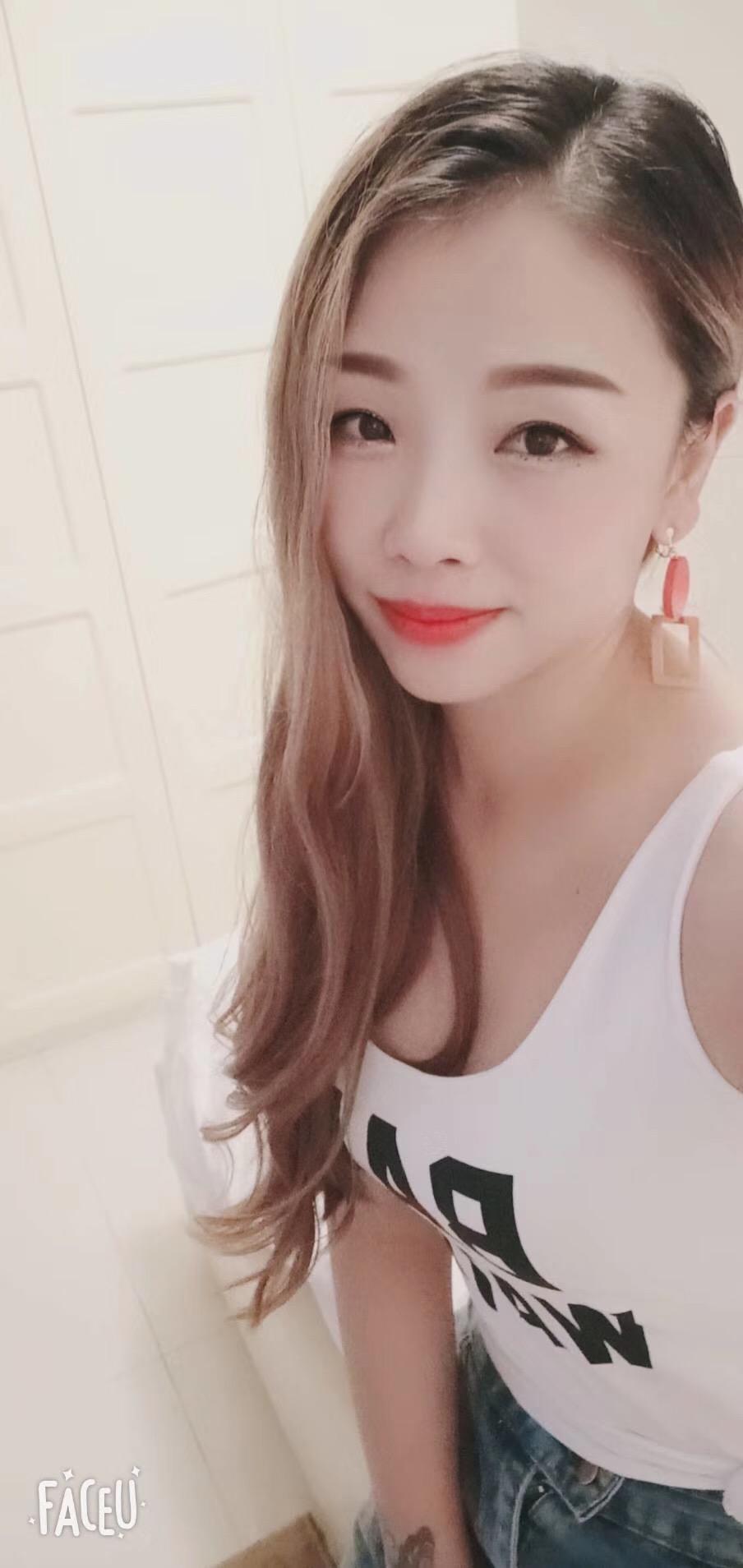 身高超过170CM小妹妹很漂亮，口技惊人可以口爆 第5张
