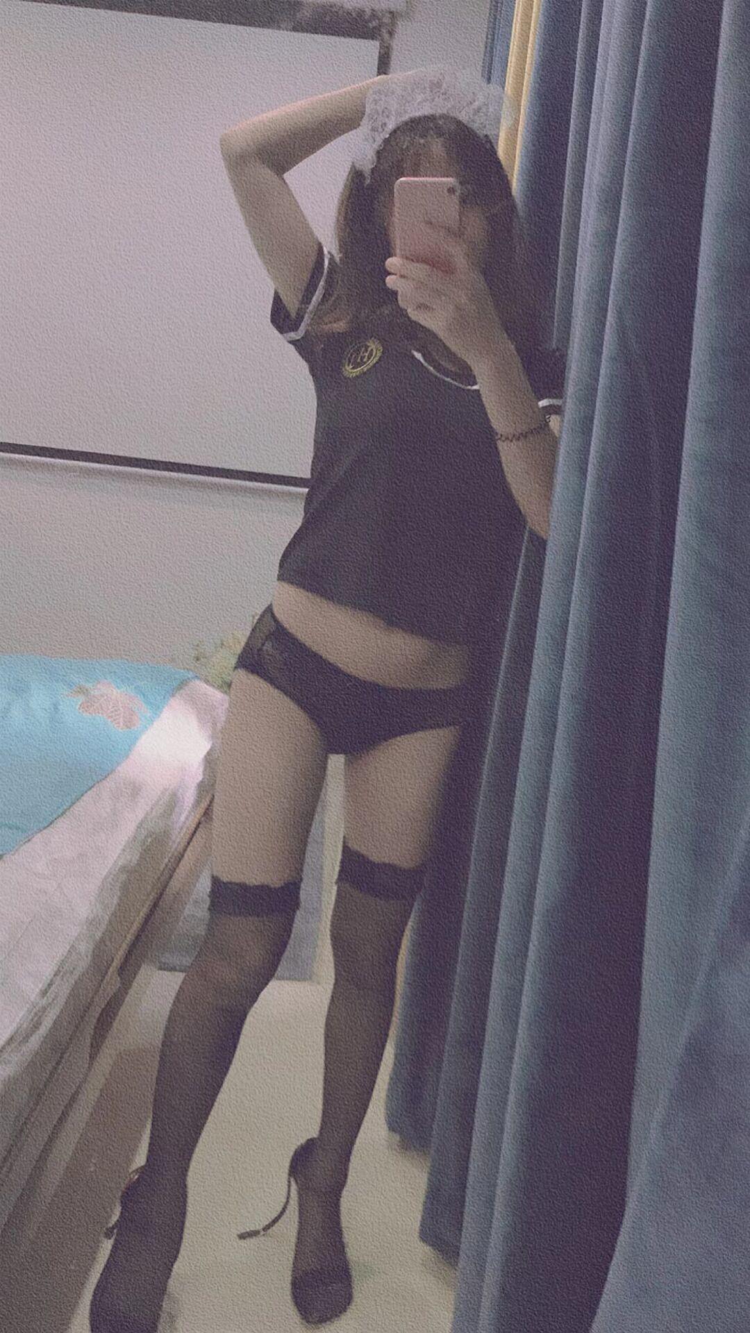 海淀奶霸鸣凤，肤白奶大腿长，性感和温柔兼有 第2张
