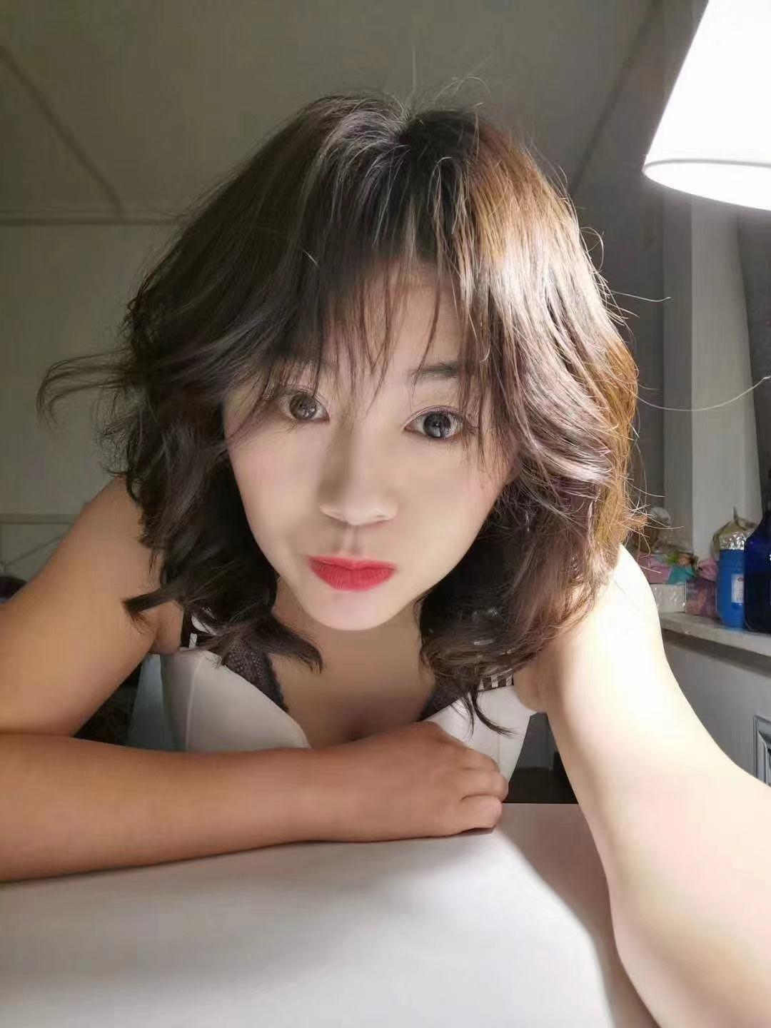 广渠门附近身材很好的妹子 第3张
