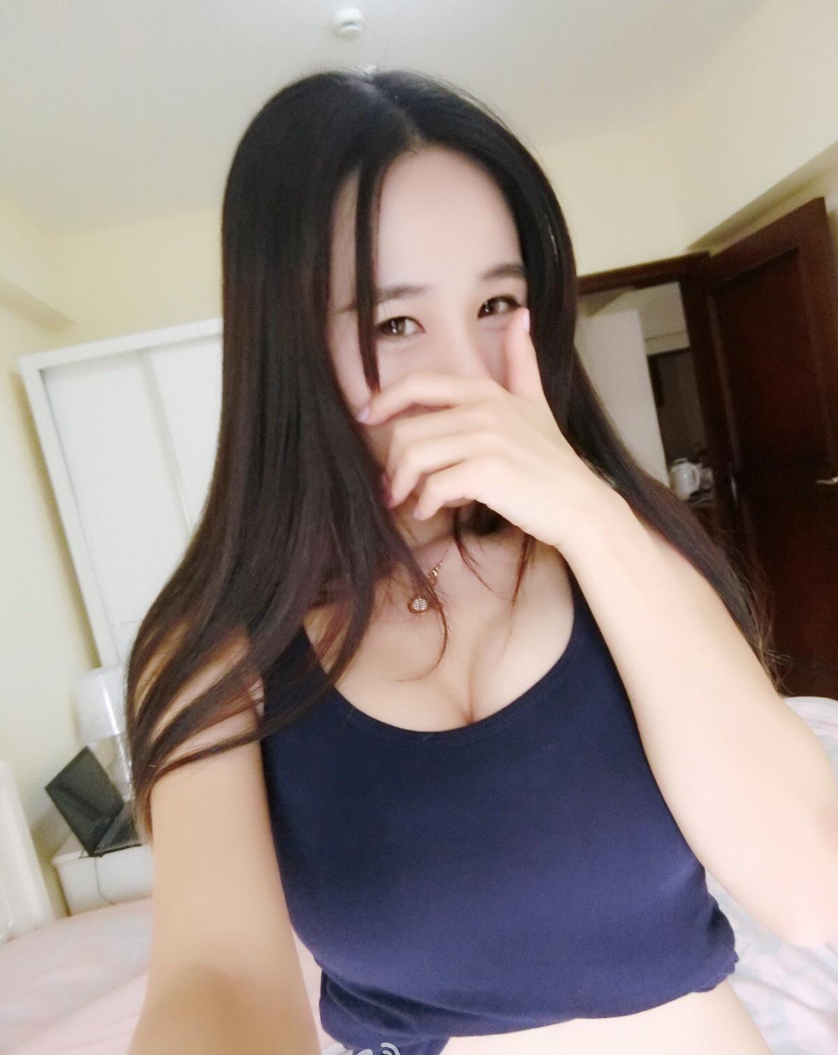 又白又嫩的小姐姐激情无限 第2张
