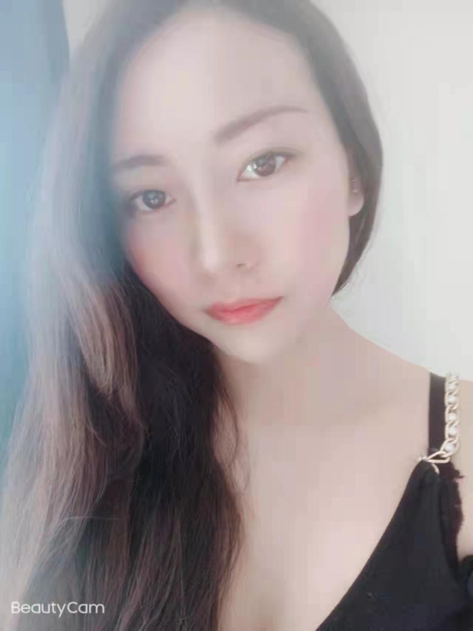 验证一个颜值在线,有点高知温柔女的感觉 第1张