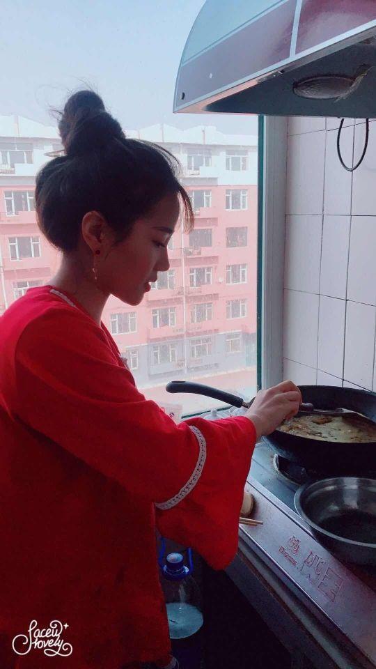 江苏嫩妹21岁/身高168,舌吻如电流 第2张